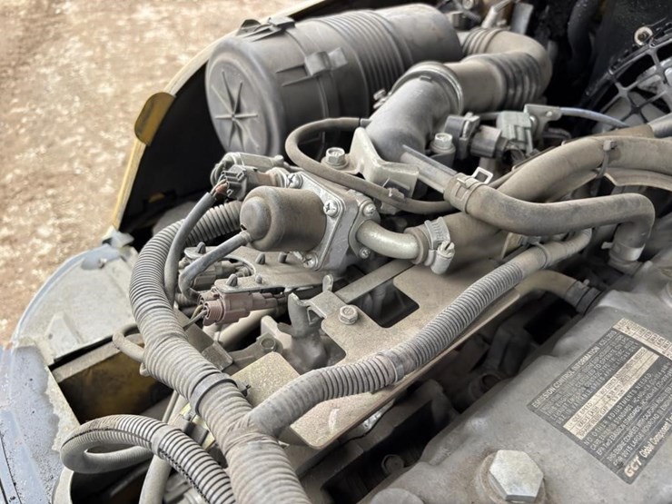 2015-caterpillar-2c6000-image-39