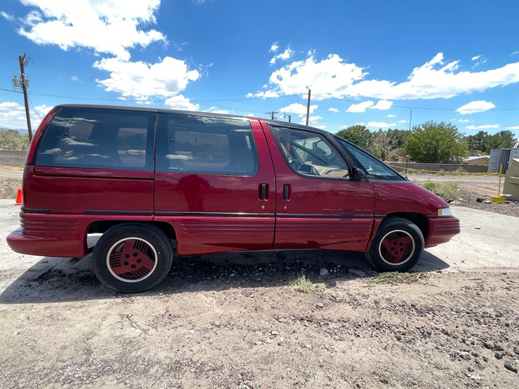 #2100-•-1990-pontiac-transport-van-se,-title-in-delay-image-92