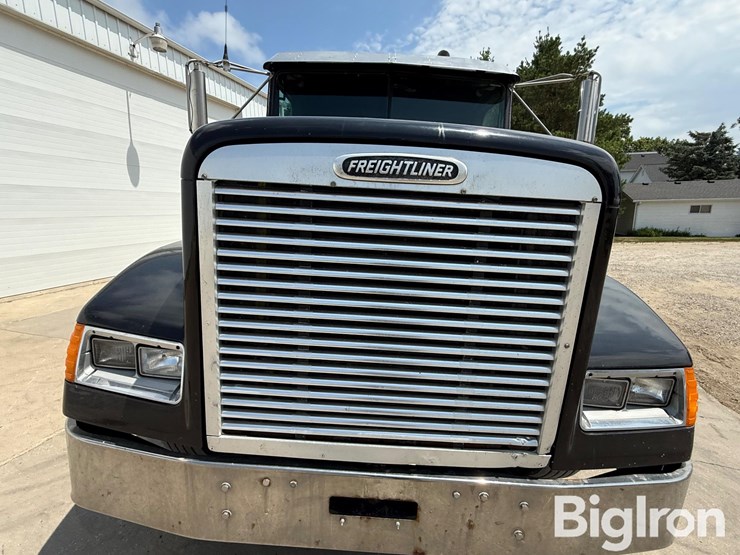 1999-freightliner-fld120-image-12