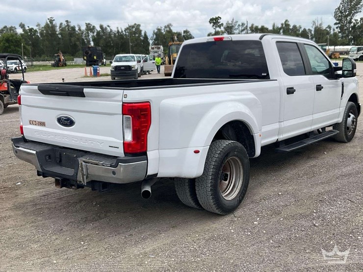 2018-ford-f350-image-3