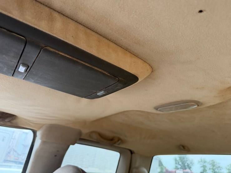 2002-chevrolet-silverado-2500hd-image-54