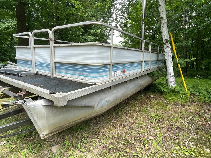 #6100-•-northwoods-pontoon-with-north-country-pontoon-scissor-trailer-(sells-bill-of-sale)-image-5