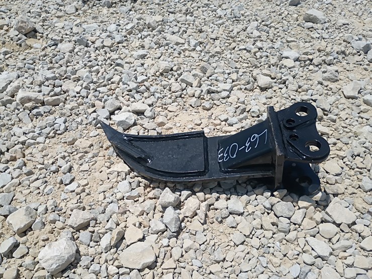 #l63-033-•-ripper-mini-excavator-attachment-image-3
