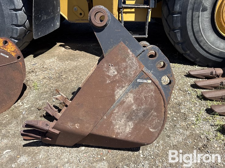 central-fabricators-430e-backhoe-frost-bucket-image-8