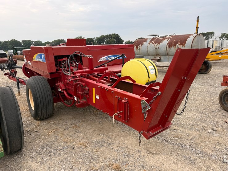 2017-new-holland-bc5070-image-3