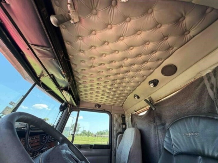 2005-kenworth-t800-image-30