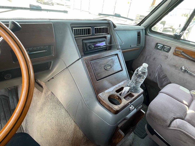 1988-chevrolet-g20-image-33