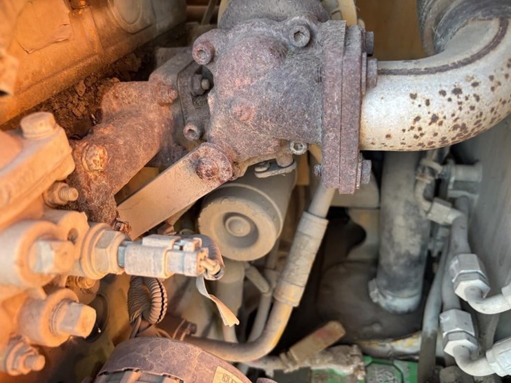 2014-caterpillar-226b3-image-37