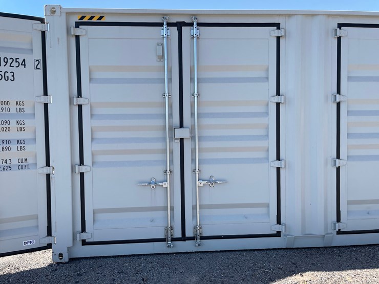 #2351-•-40'-high-shipping-container-image-6