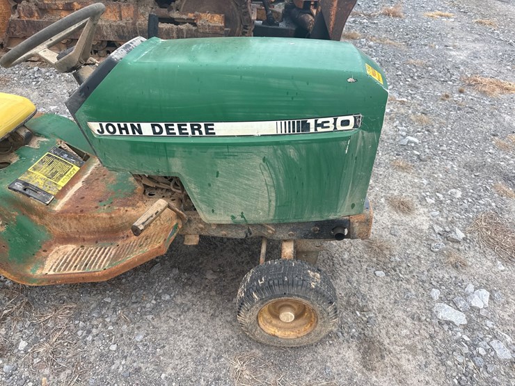 john-deere-130-image-12