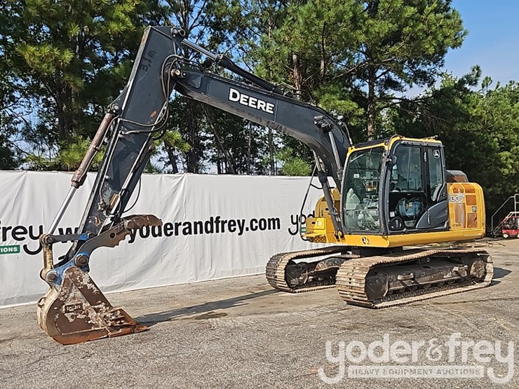 2018-deere-130g-image-1