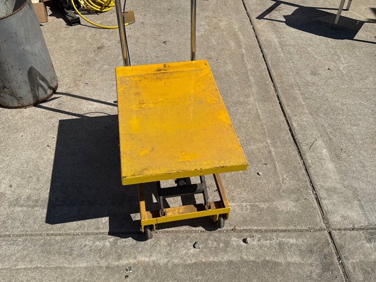 #68-•-hydraulic-lift-table-cart-image-2