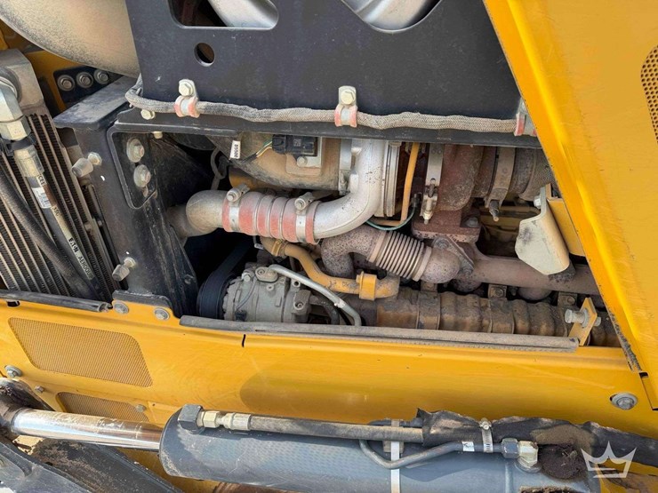 2020-deere-700k-xlt-image-7