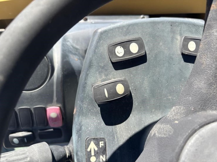 2012-caterpillar-420f-image-37