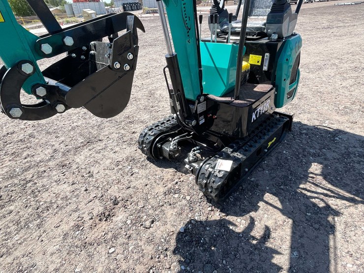 #2457-•-2026-cfg-kt13r-mini-excavator-image-16