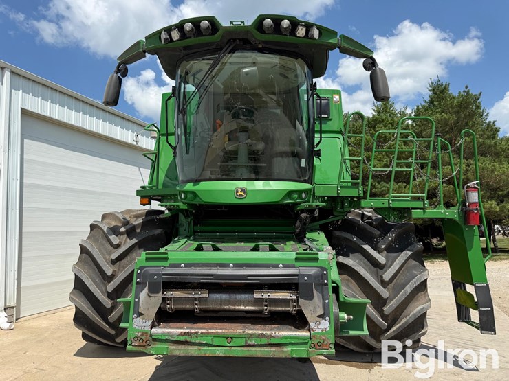 2022-john-deere-s780-image-2
