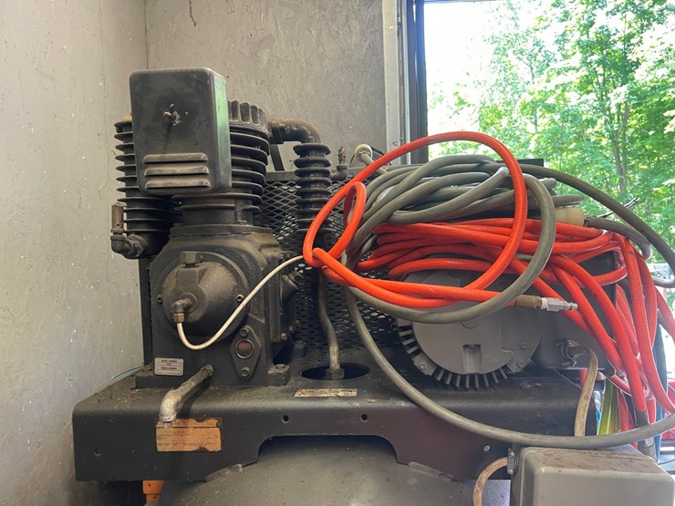 #6201-•-belt-driven-air-compressor-image-5