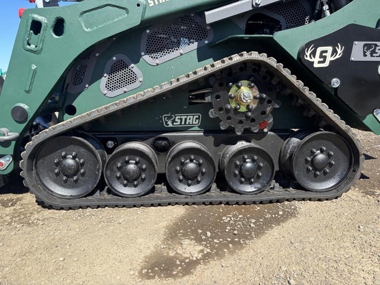 2026-kubota-d1703-image-17