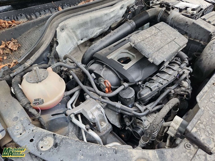 2012-volkswagen-tiguan-image-28