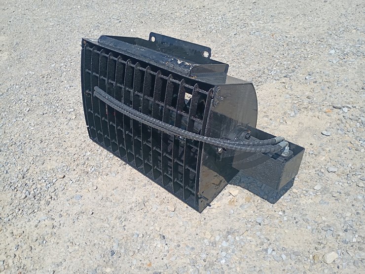 #l65-030-•-lanch-mixing-bucket-mini-skid-steer-attachment-image-2