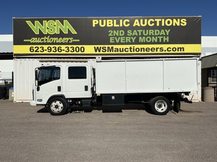 2009-isuzu-nqr-image-1
