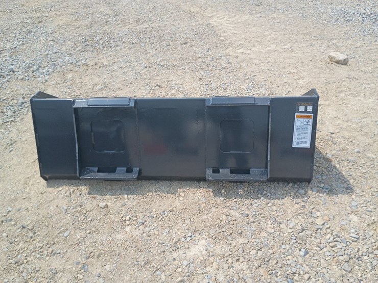 #l73-066-•-wolverine-66"-bucket-skid-steer-attachment-image-3