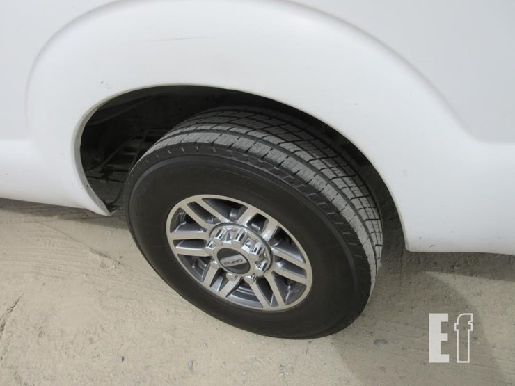 2014-ford-f250-xl-image-19