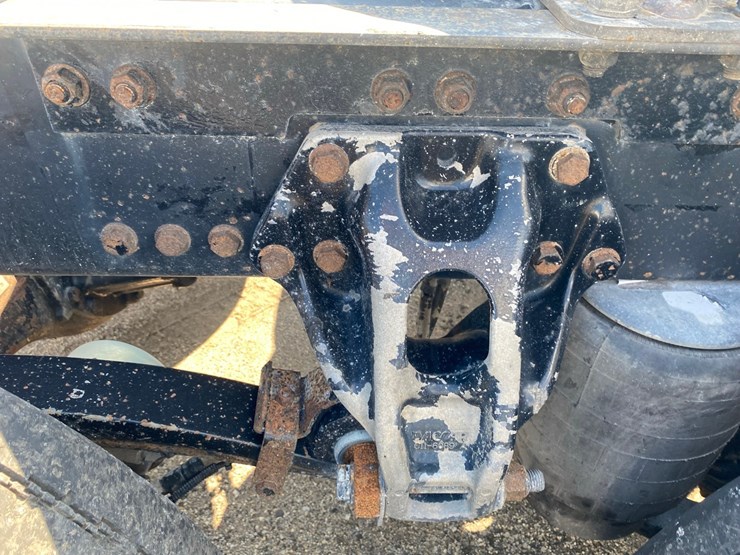 2018-kenworth-t440-image-24
