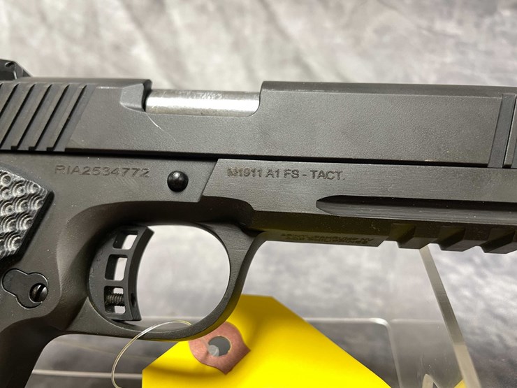 #10835-•-rock-island-1911-tac-ultra-,-45-auto-semi-auto-pistol,-sn:-ria2534772-image-8