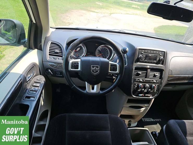 2014-dodge-grand-caravan-image-19