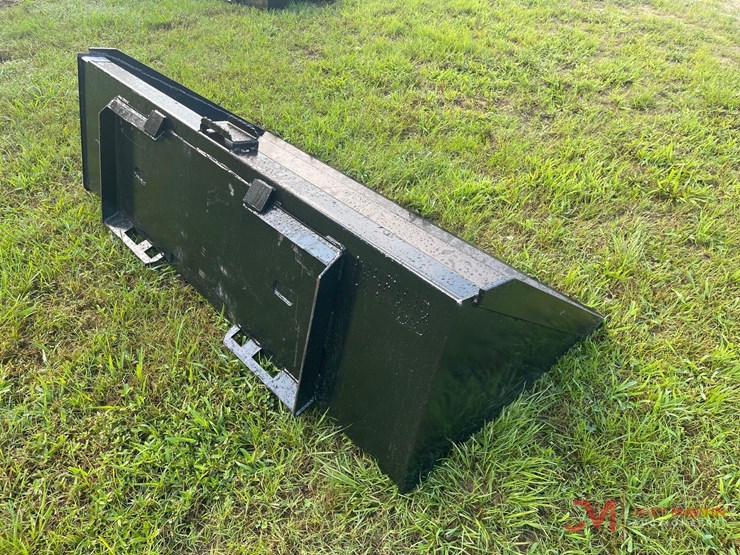 new-71"-smooth-bucket-skid-steer-attachment-image-3
