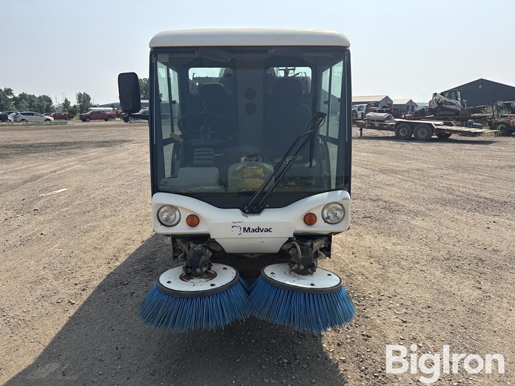 2005-johnston-cs50c-sweeper-image-2