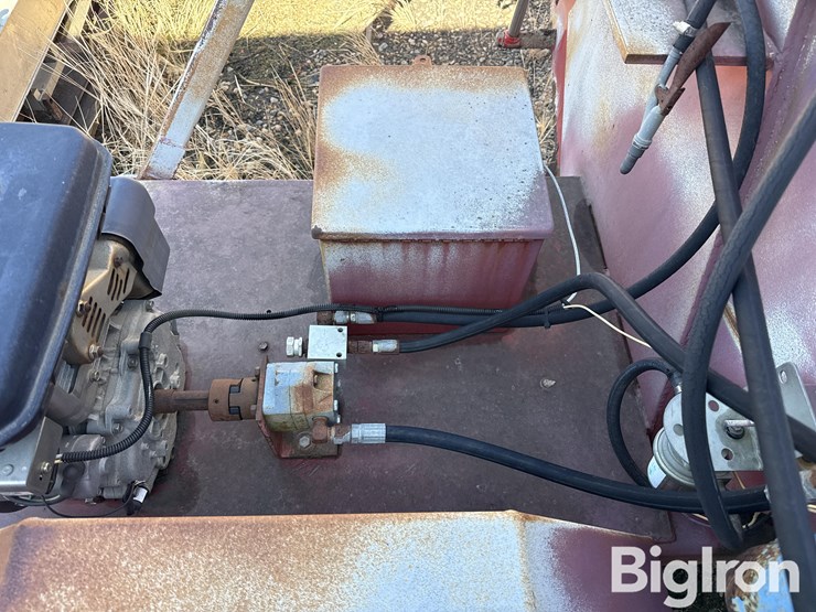 1998-broce-611-windrow-machine-image-20