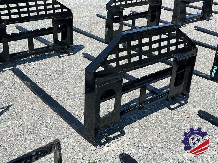 unused-2026-future-ft-dhc-skid-steer-forks---[skid-steer-attachments]-attachment-image-3