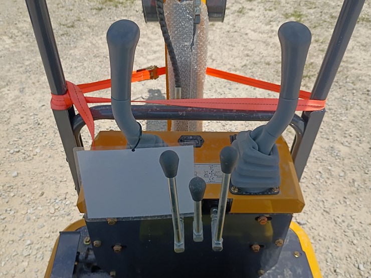 #l63-002-•-2026-zjg-12-mini-excavator-image-13