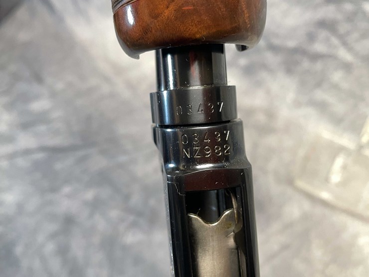 #10652-•-browning-model-42,-410-ga.-pump-action-shotgun,-sn:-03437nz982-image-12