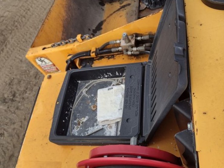 16-leeboy-8515d-asphalt-paver-(qea-4018)-image-14
