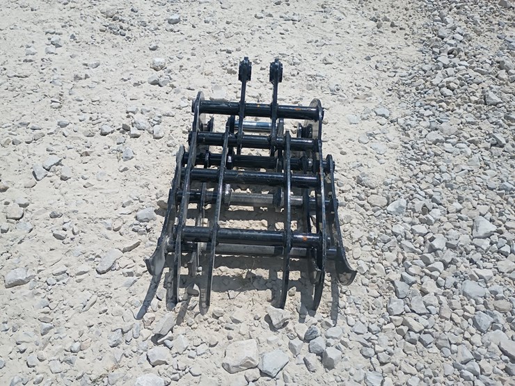 #l63-044-•-grabber-mini-excavator-attachment-image-1