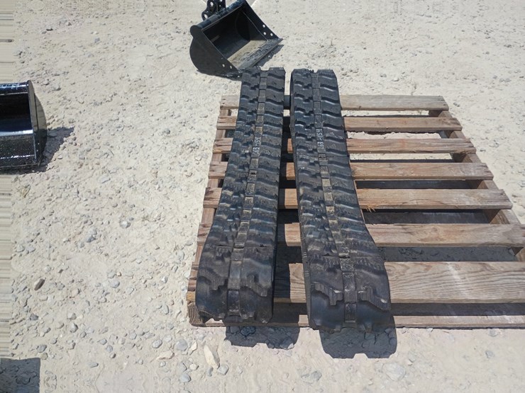#l63-054-•-mini-rubber-tracks-image-4