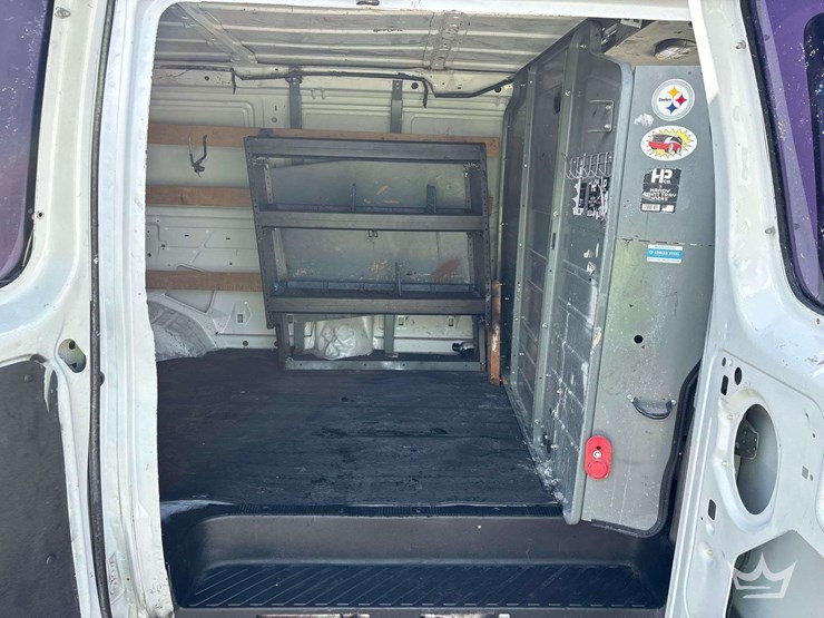2014-ford-cargo-image-20