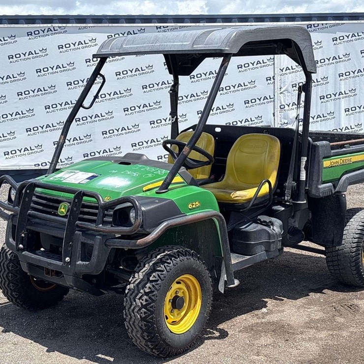 2013 JOHN DEERE GATOR