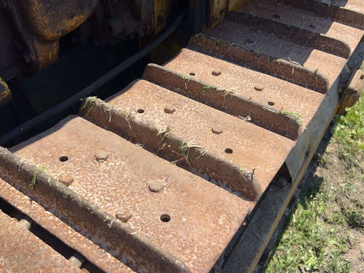 caterpillar-d2-image-40