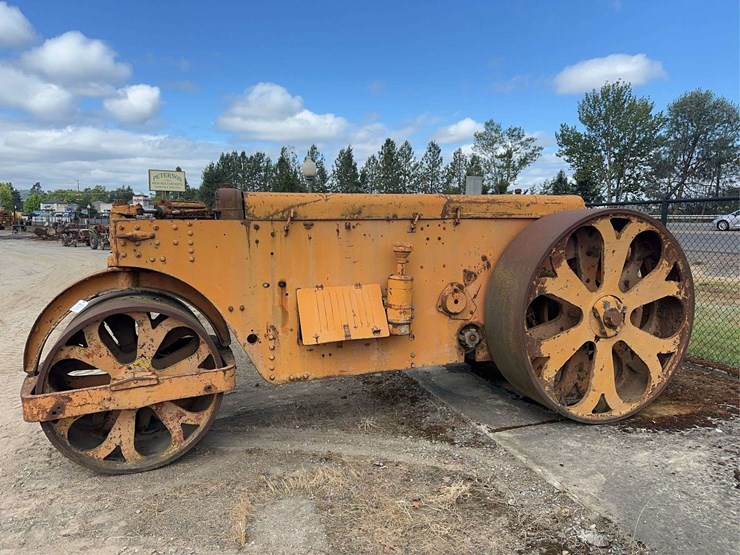 huber-road-roller-image-2
