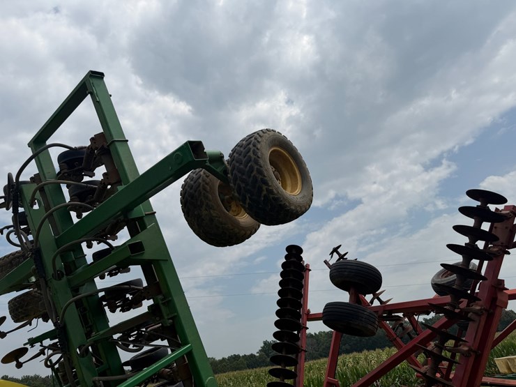 john-deere-40-image-12