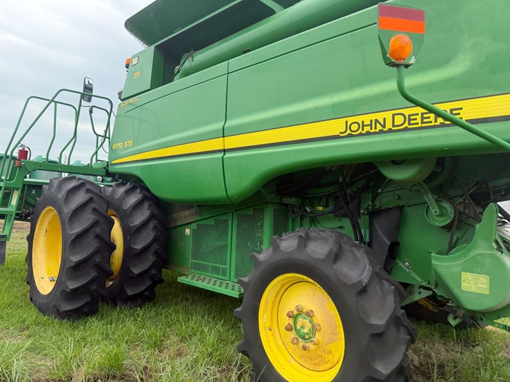 2011-john-deere-9770-sts-image-18