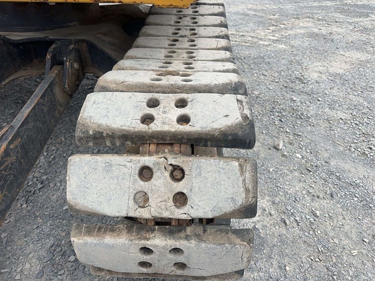 2021-deere-75g-image-10