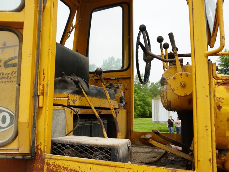 allis-chalmers-m100-motor-grader-image-22