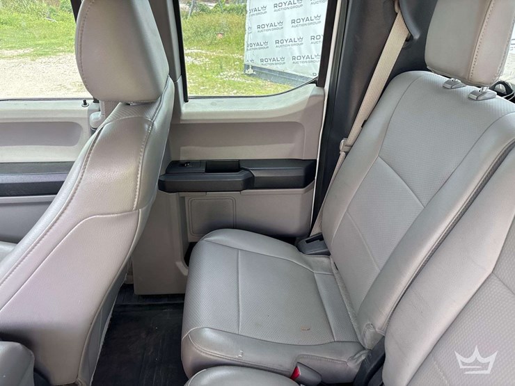 2016-ford-f150-image-18