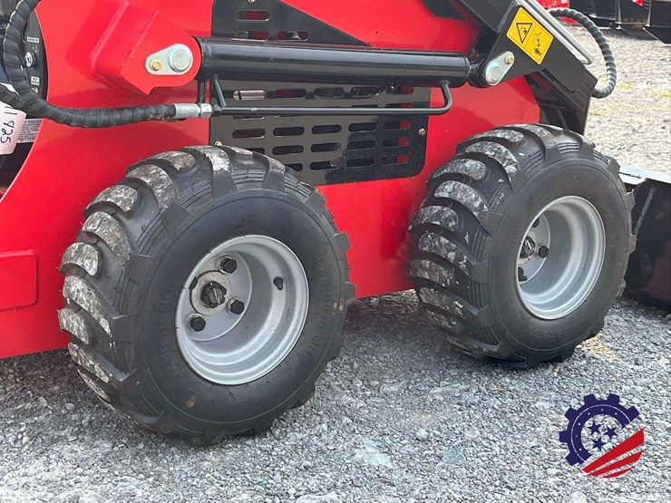 unused-2026-future-ft-323tz-skid-steer-loader-mini-skid-steer-image-7