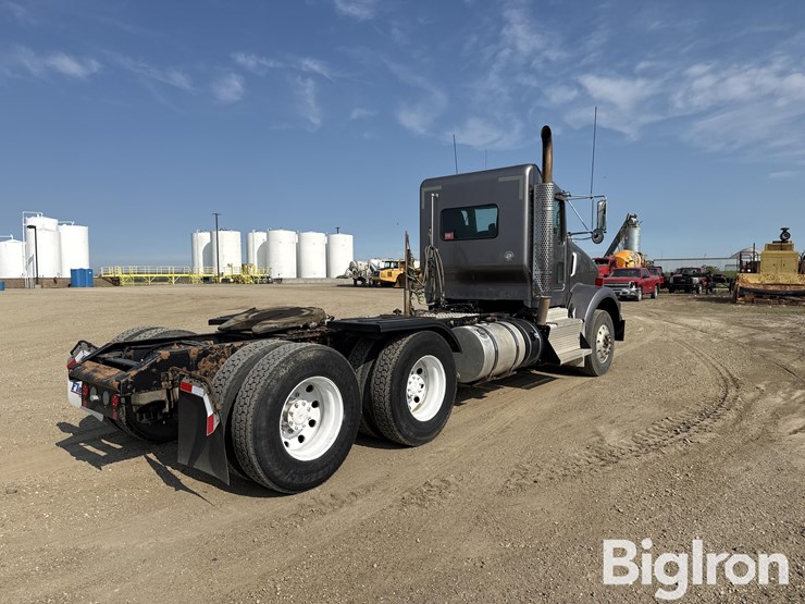 2013-kenworth-t800-image-5